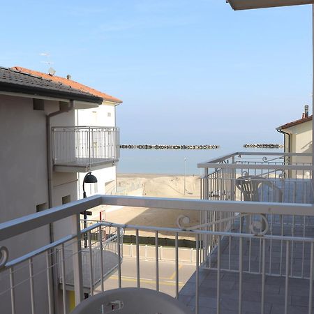 Hotel Barca D'Oro Bellaria-Igea Marina Exteriör bild