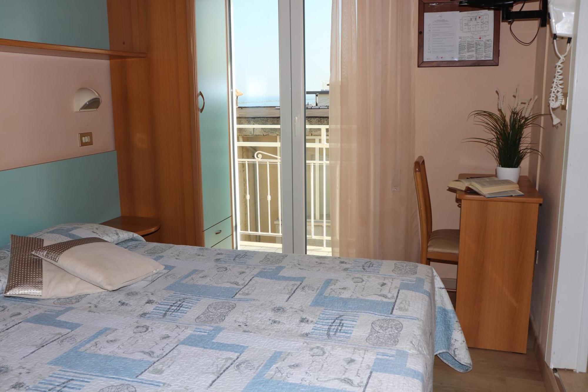 Hotel Barca D'Oro Bellaria-Igea Marina Exteriör bild