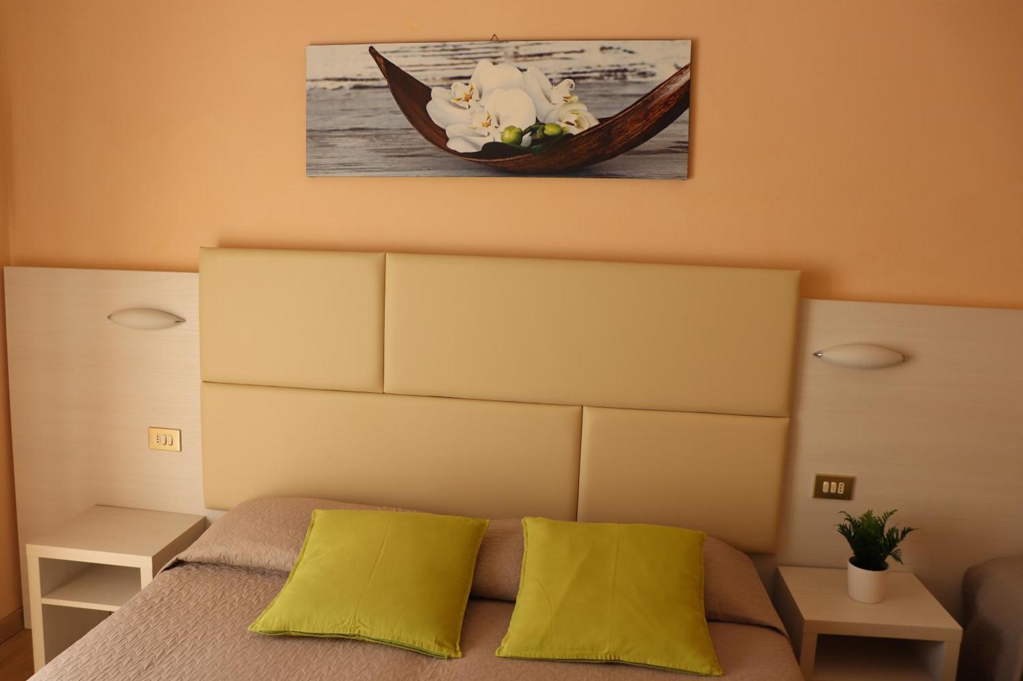 Hotel Barca D'Oro Bellaria-Igea Marina Exteriör bild