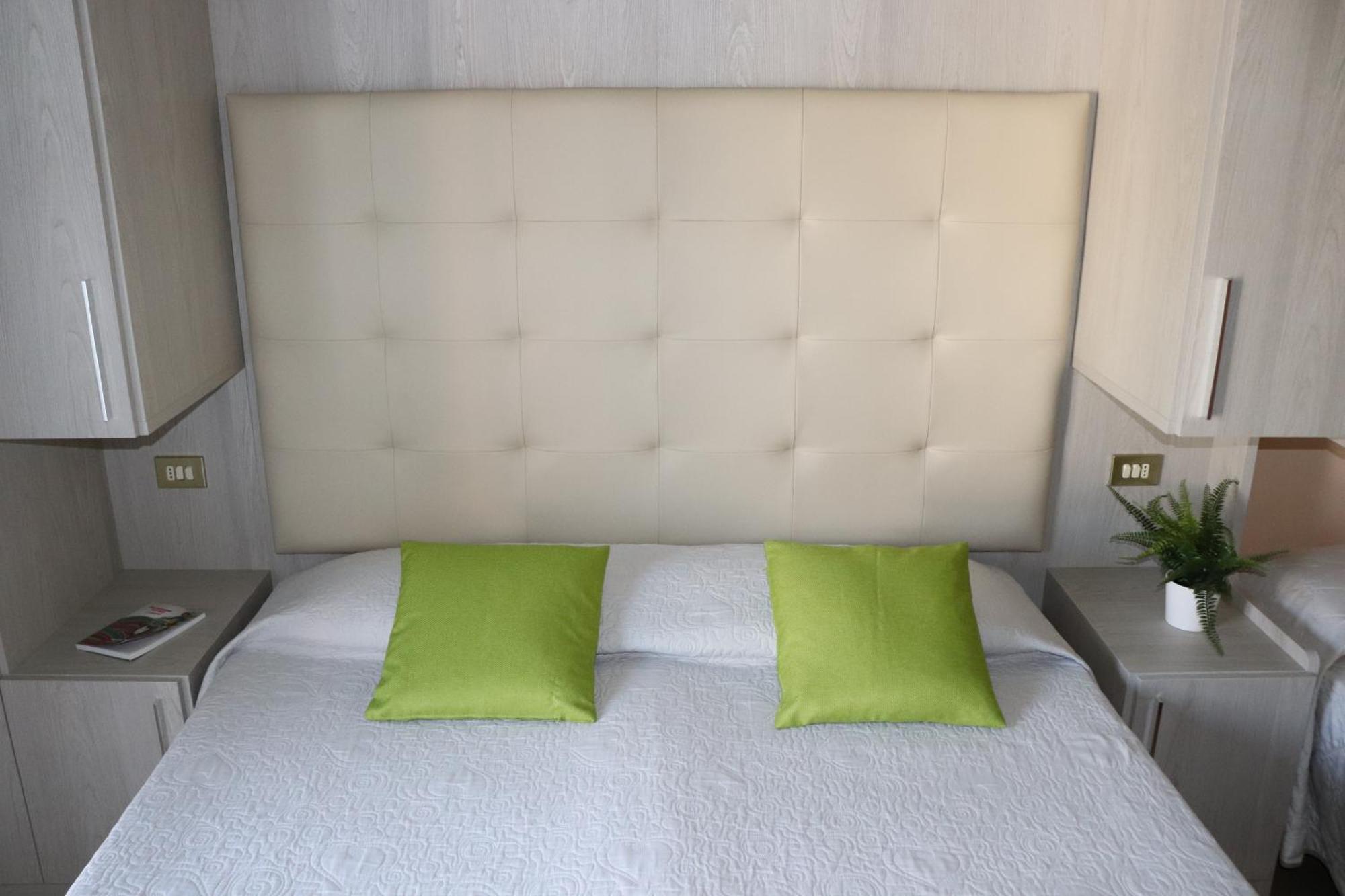 Hotel Barca D'Oro Bellaria-Igea Marina Exteriör bild