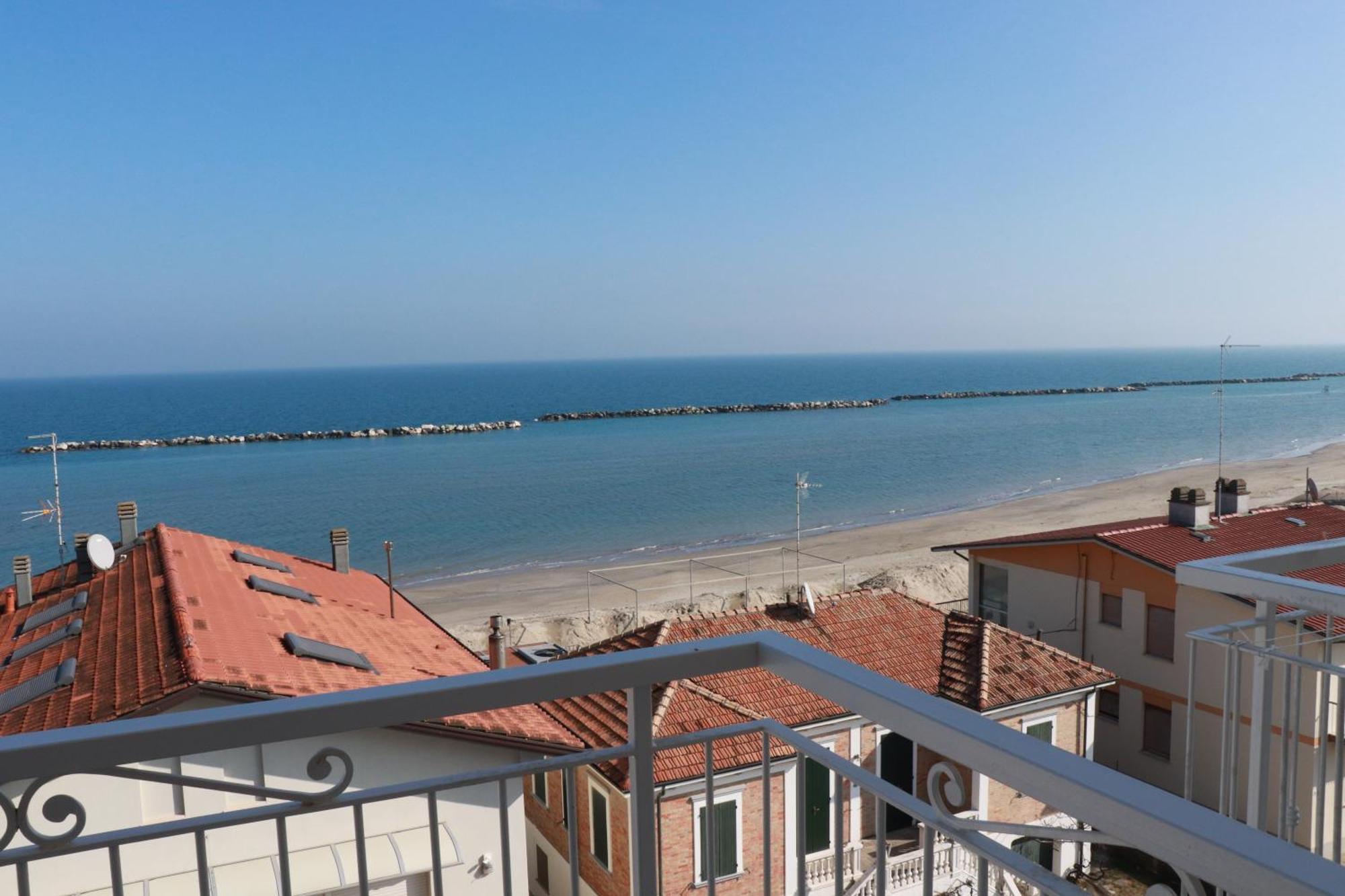 Hotel Barca D'Oro Bellaria-Igea Marina Exteriör bild