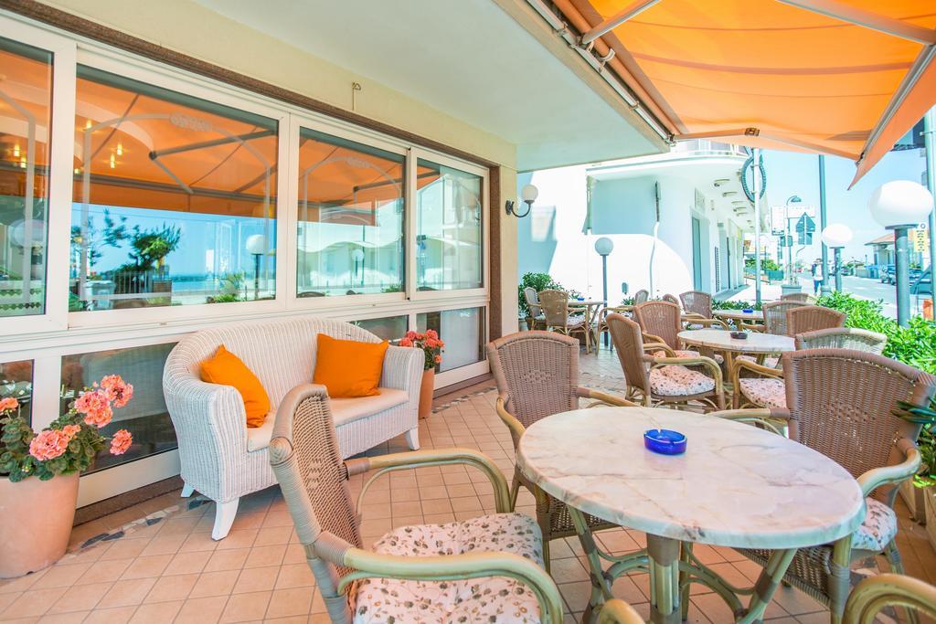 Hotel Barca D'Oro Bellaria-Igea Marina Exteriör bild