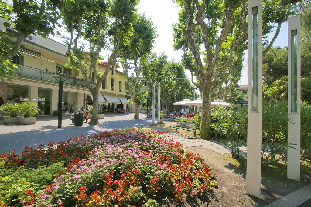 Hotel Barca D'Oro Bellaria-Igea Marina Exteriör bild